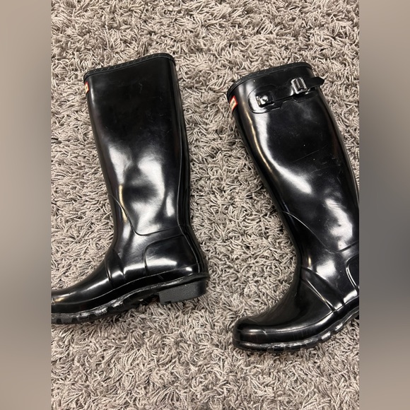 Tall black hunter rain boots - Picture 4 of 7